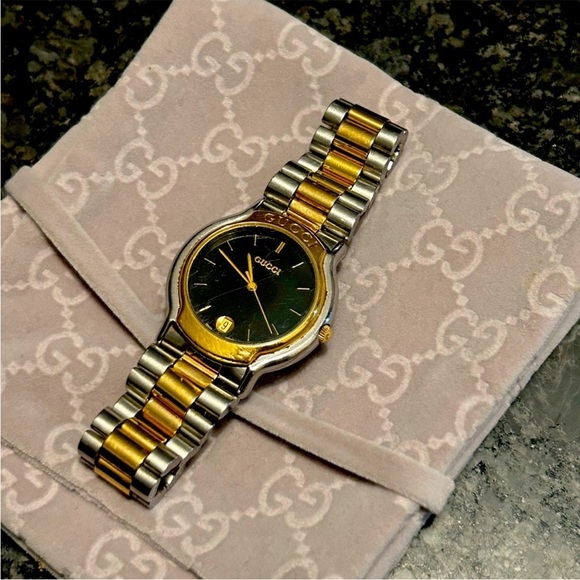 🦁 Gucci Embossed Watch - Picture 12 of 14